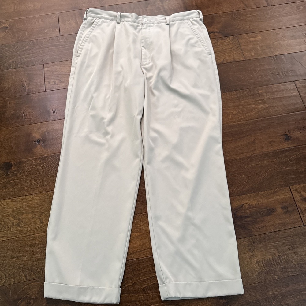 Nike Men's 38x30 (Fit 38x29.5) Beige Pleated Chino Golf Pants Cuffed - Picture 1 of 13